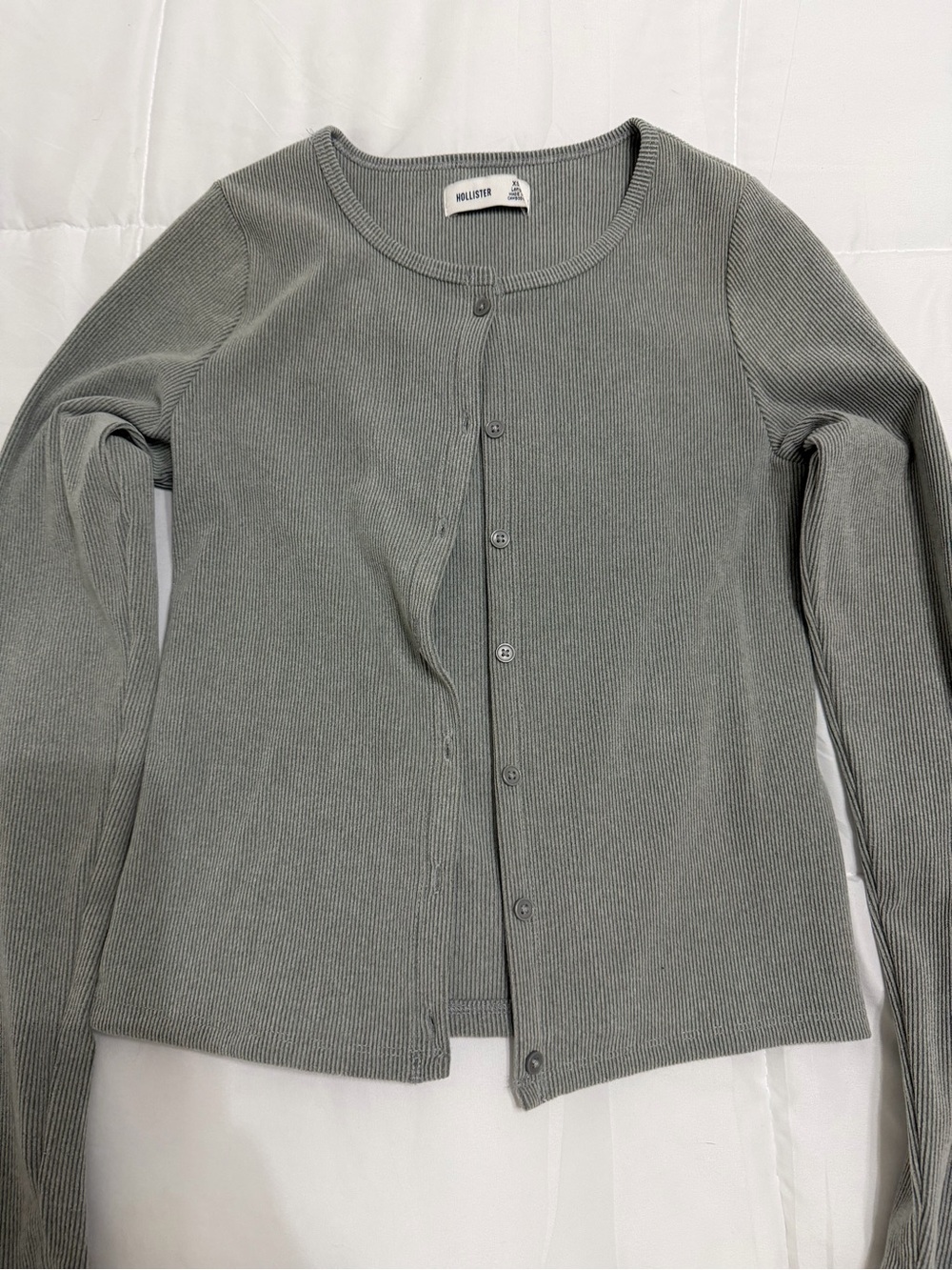 Hollister Women's Grey Ribbed Button-Up Sweater